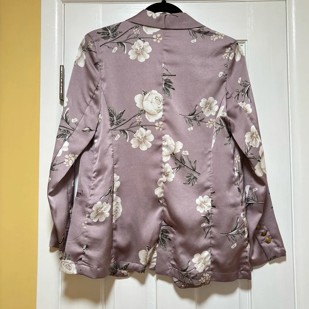 🚨4X$25🚨 Floral Women's Blazer - Purple and White - Picture 8 of 11